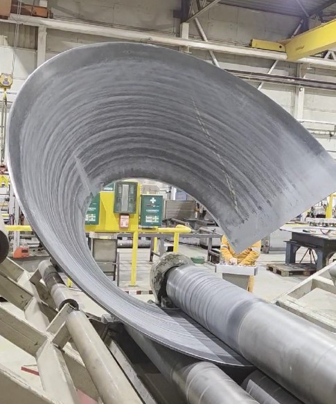 Valsing av stål og aluminium for offshore og skip hos A. Olufsen Ship & Offshore i Haugesund.