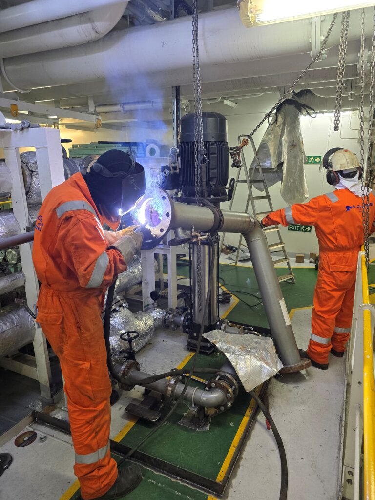 Skreddersydde rørarbeidsløsninger for maritime og industrielle prosjekter med fokus på kvalitet.
